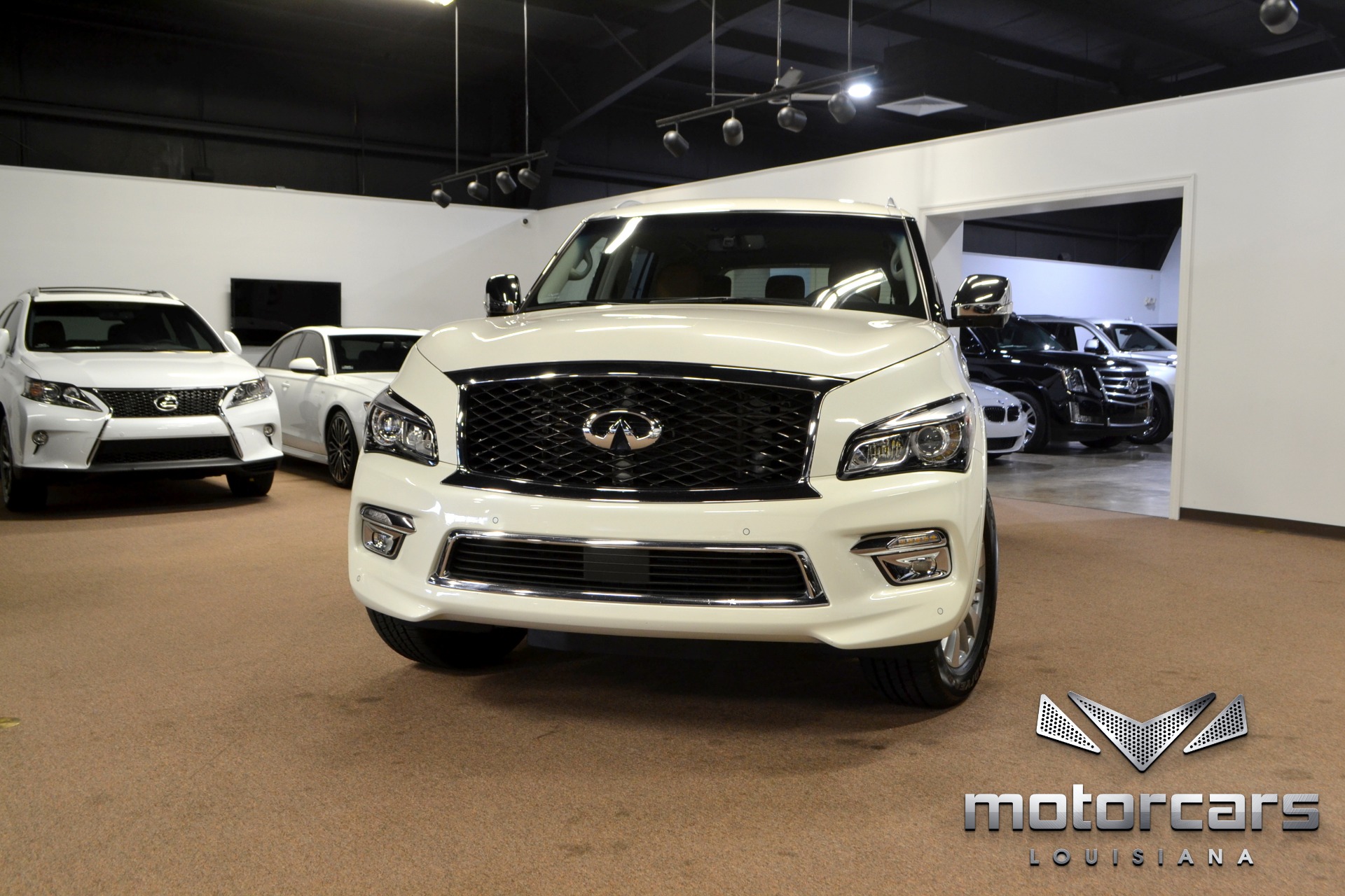 2016 INFINITI QX80 Signature