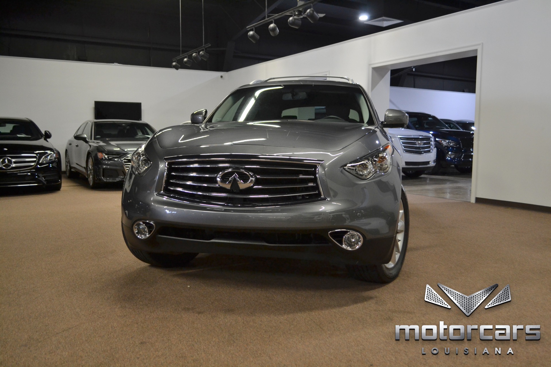 2016 INFINITI QX70 