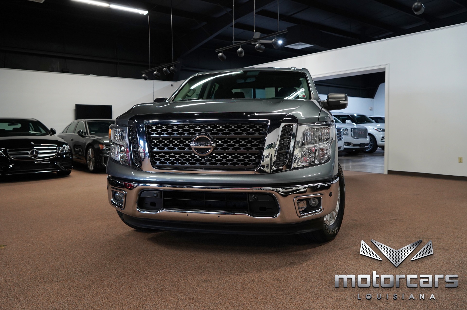 2017 Nissan Titan SV Crew Cab