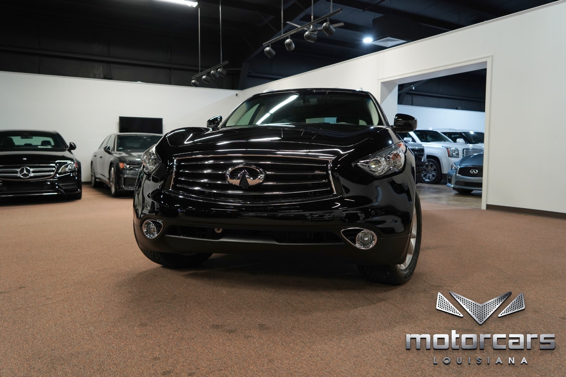 2016 INFINITI QX70 