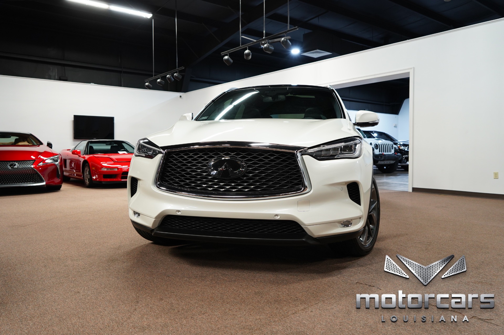 2019 INFINITI QX50 Essential w/ProASSIST, ProACTIVE & Sensory Package Essential