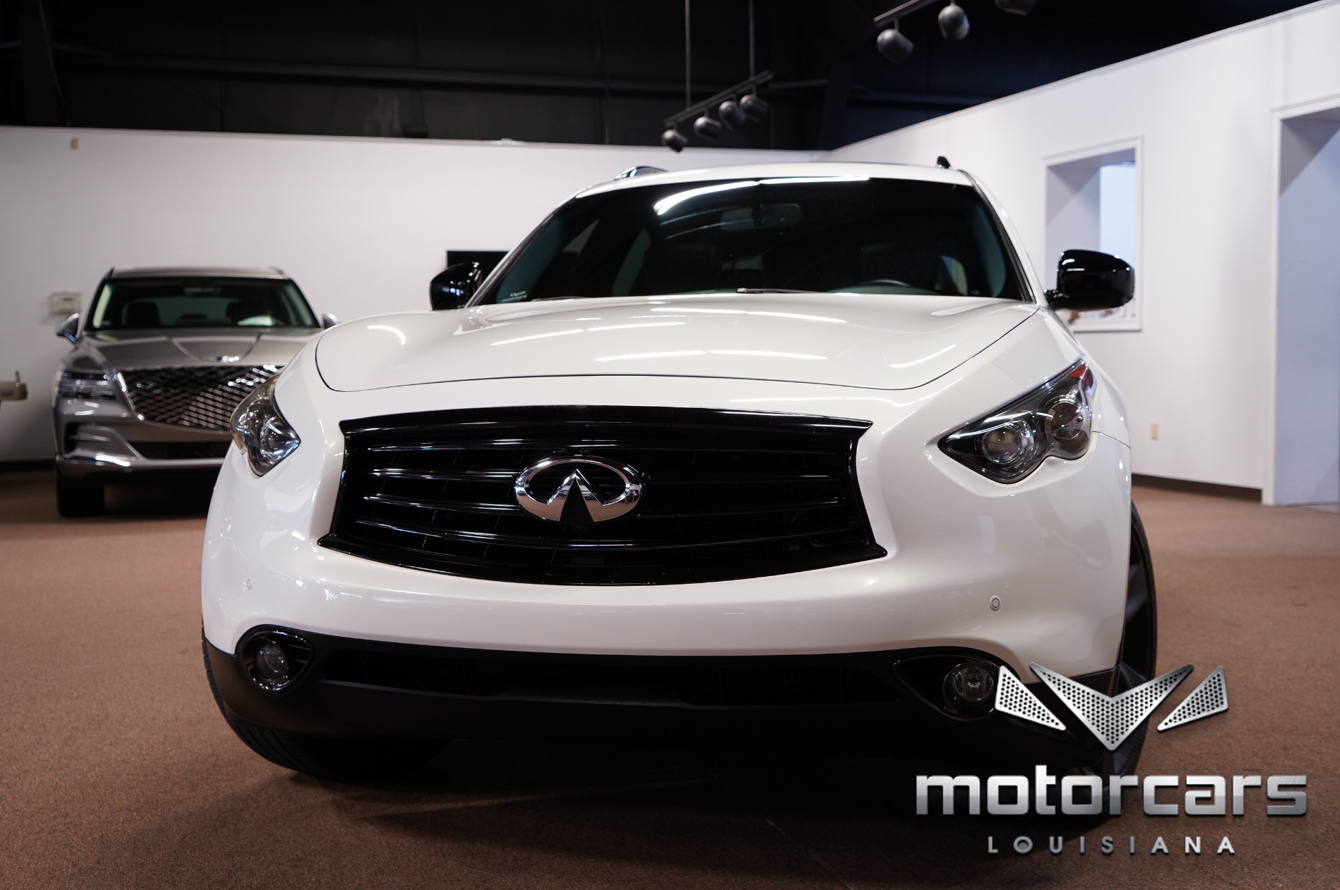 2015 INFINITI QX70 