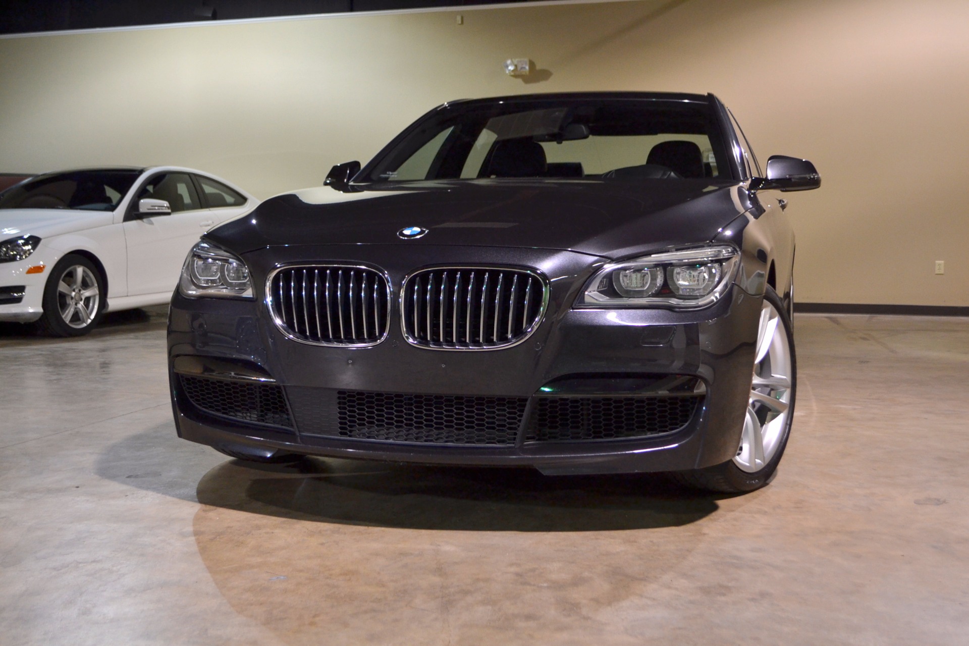 Bmw 750 2014