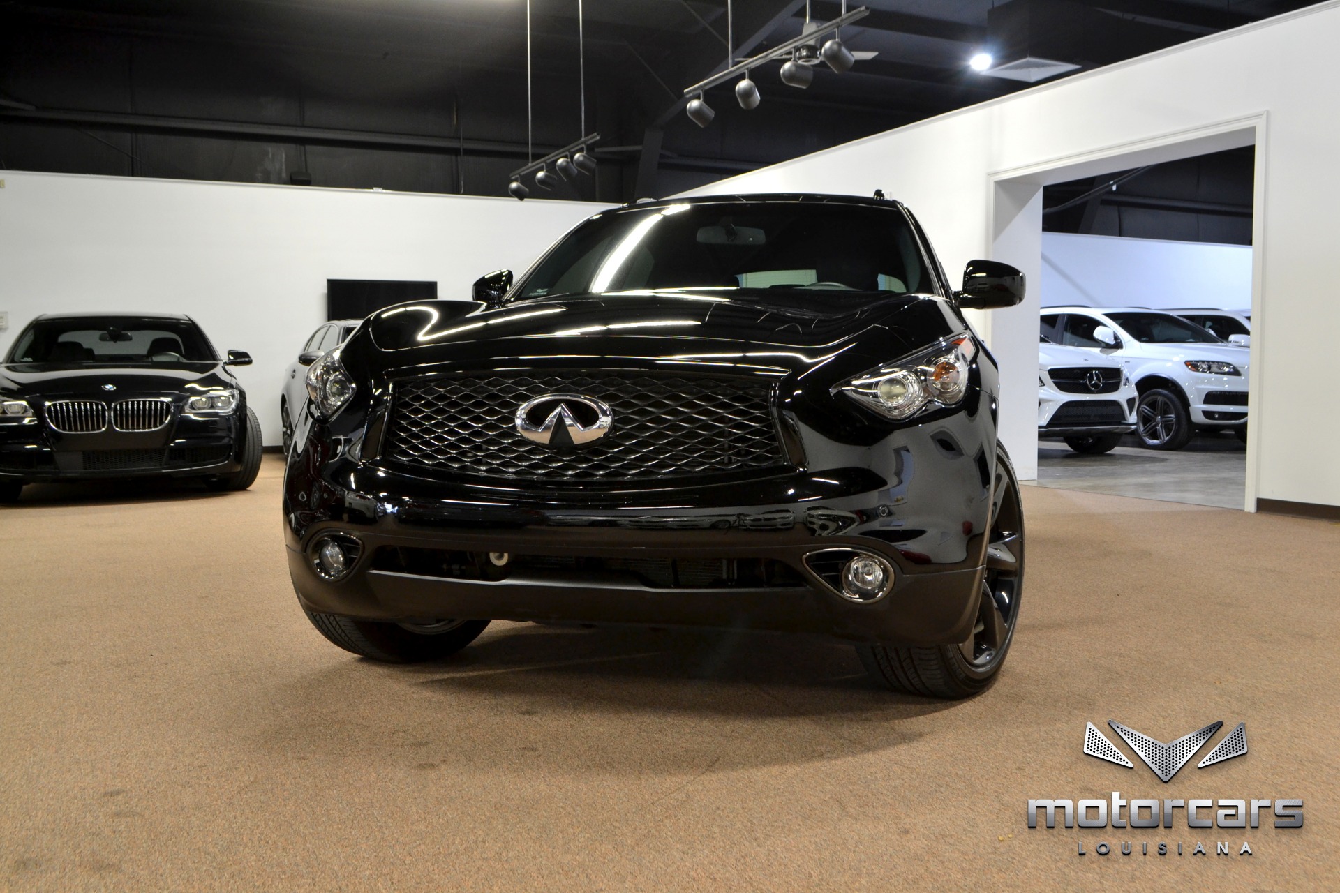 2017 INFINITI QX70 Sport 