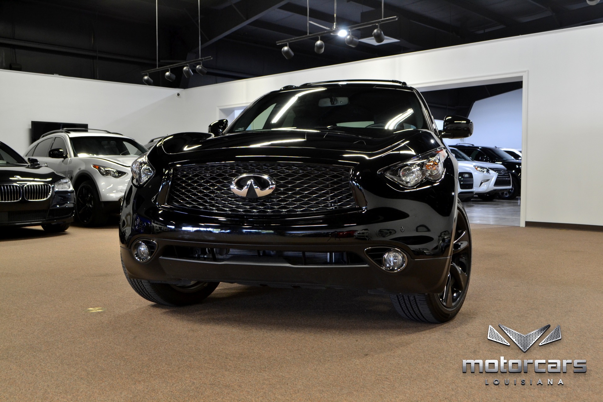 2017 INFINITI QX70 Sport