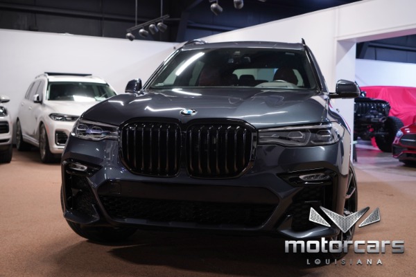 2022 BMW X7 40i's photo