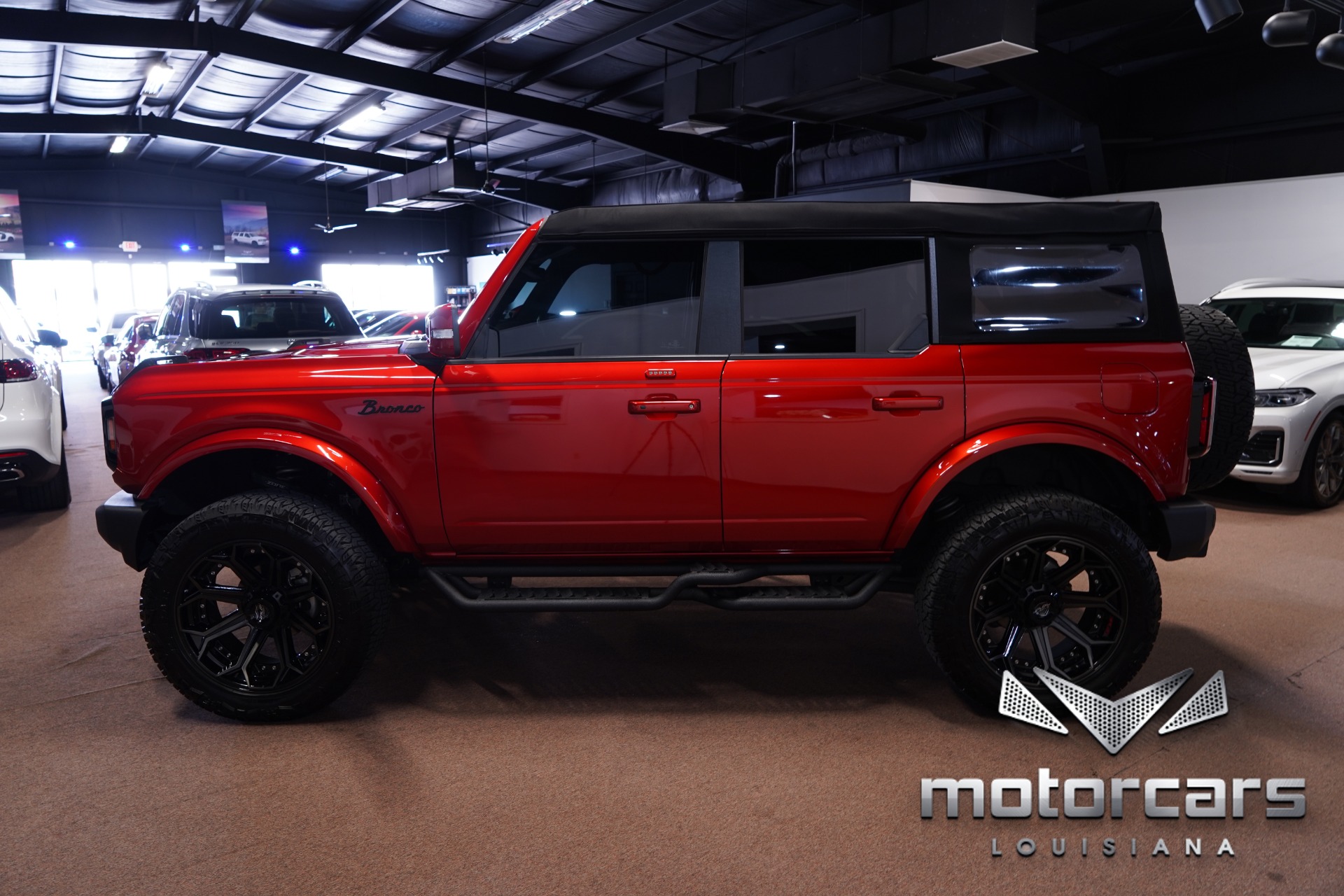 2023 Ford Bronco Outer Banks photo 2