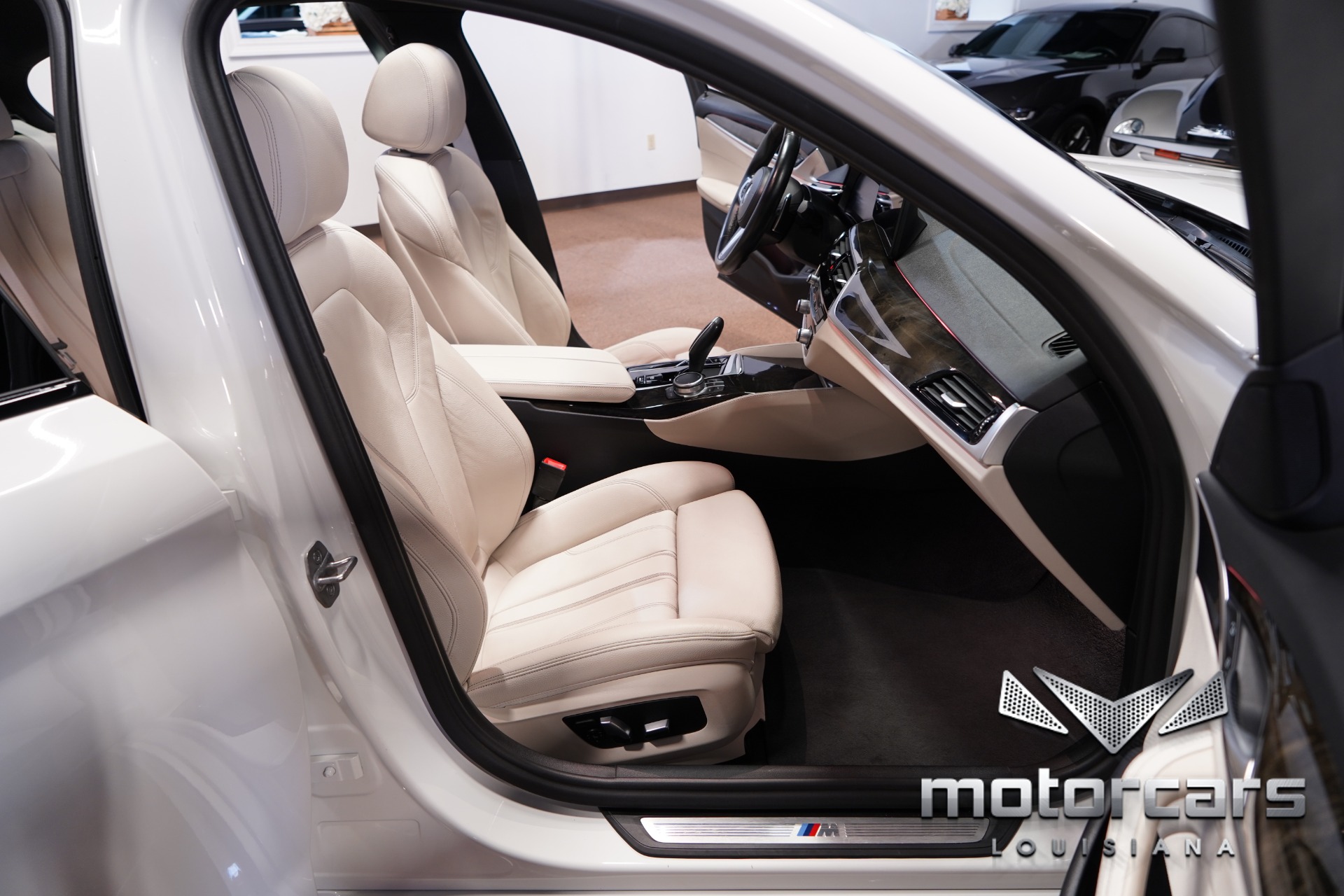 2022 BMW 5 Series 540i - Photo 32