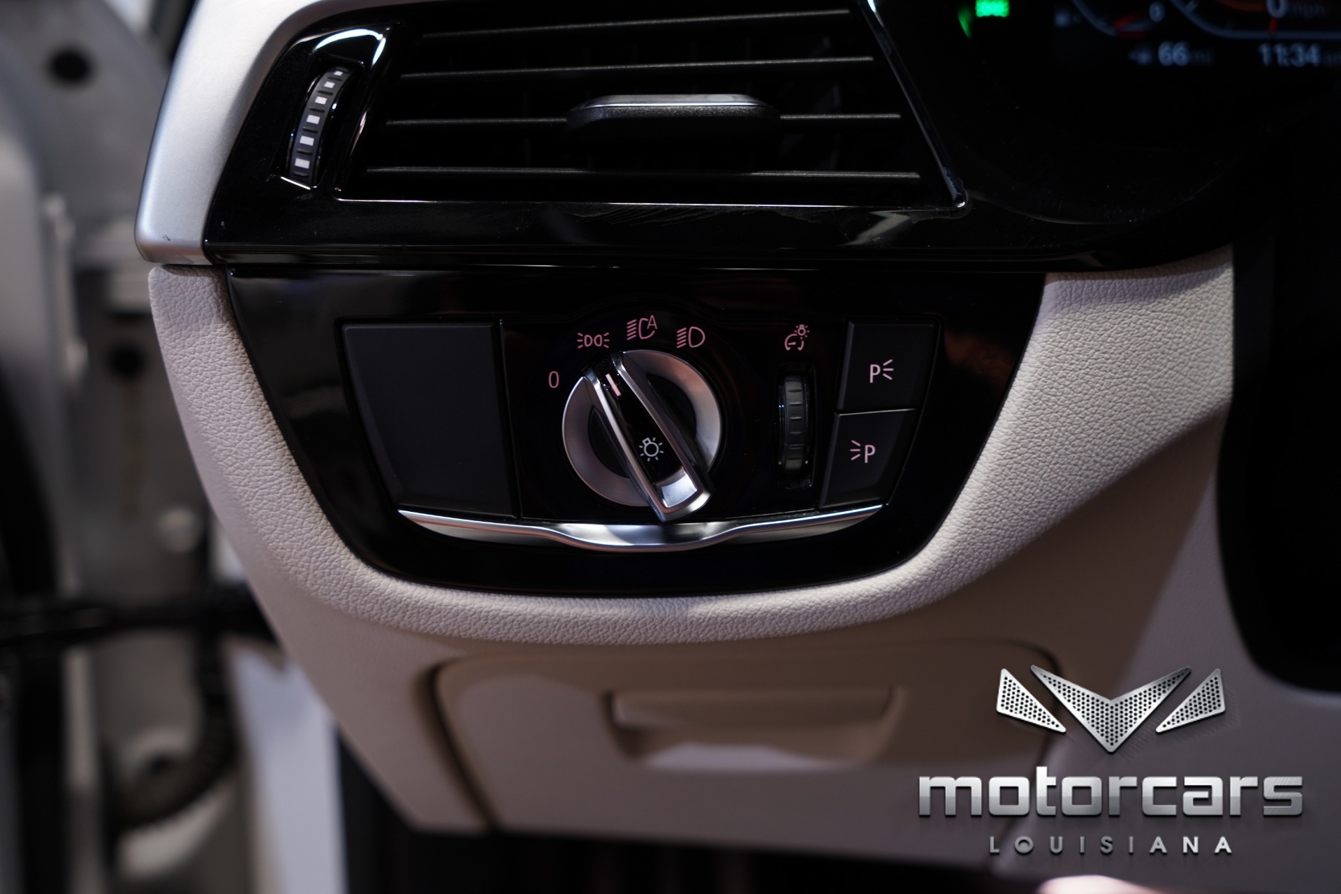 2022 BMW 5 Series 540i - Photo 39