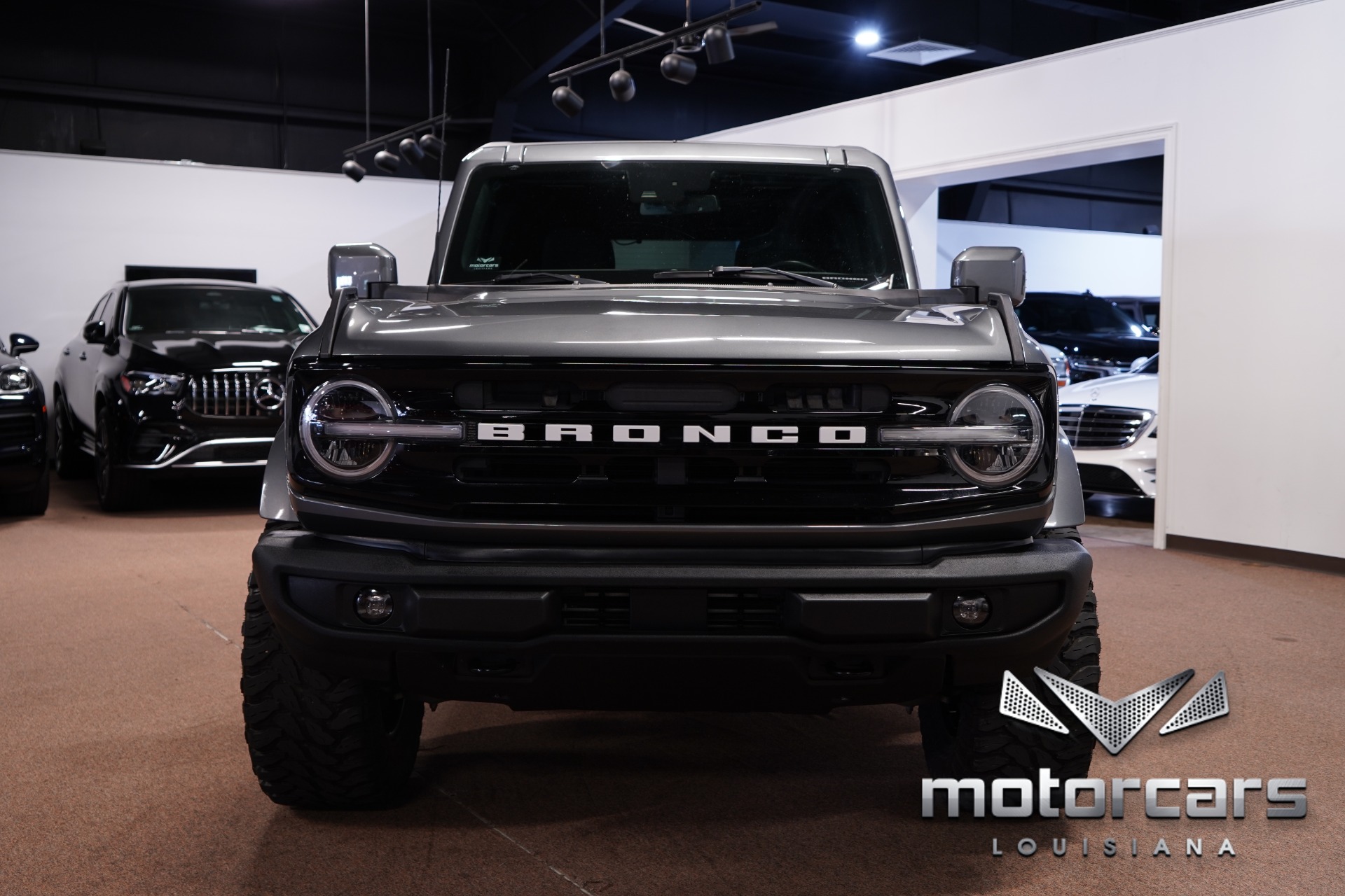 2022 Ford Bronco Outer Banks photo 2