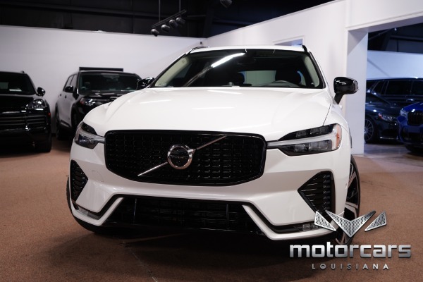 2023 Volvo XC60 B5 Ultimate Dark Theme FWD's photo