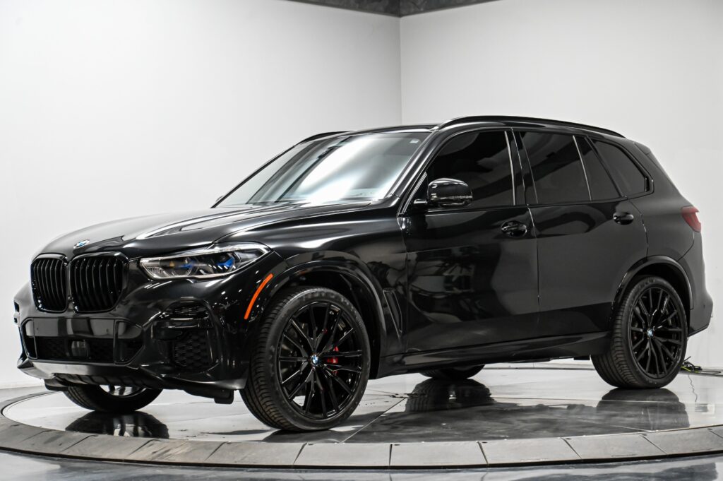 2023 BMW X5 sDrive40i Black Sapphire Metallic