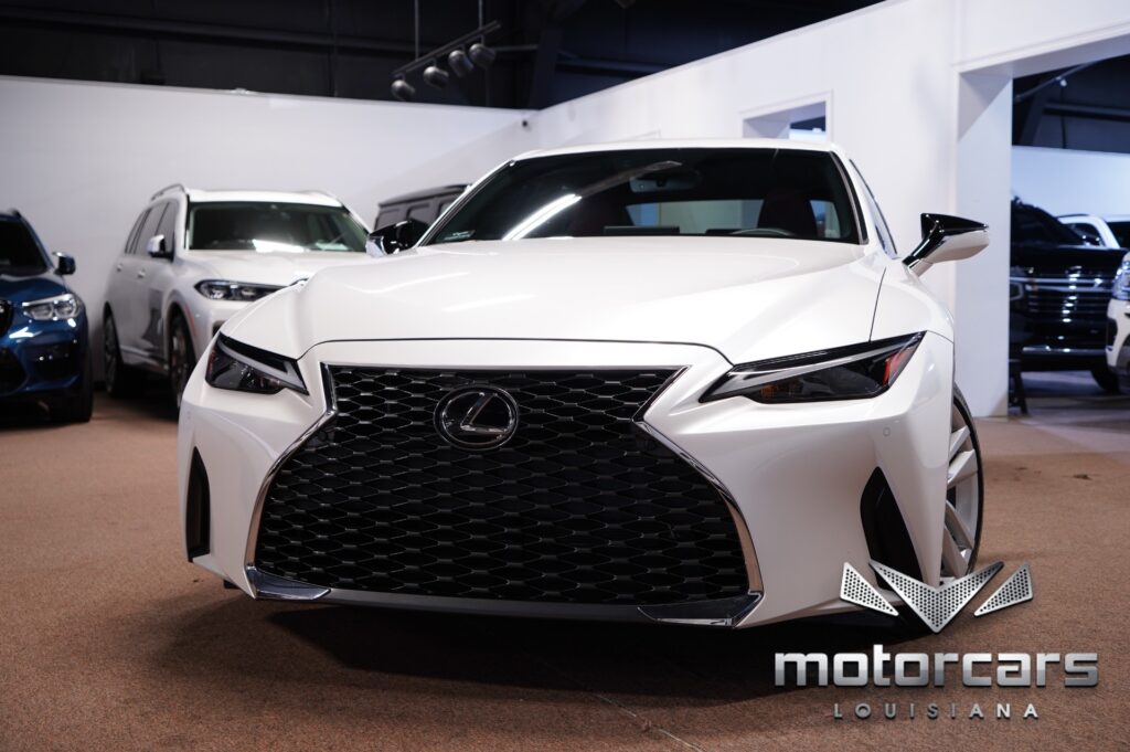 Lexus IS